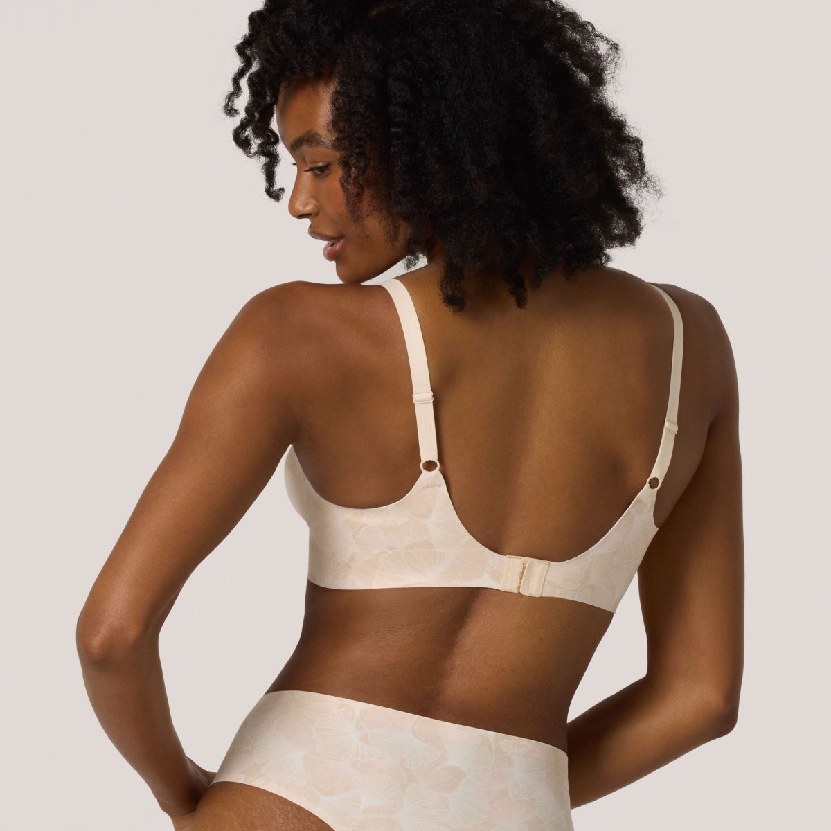 Evelyn & BobbieStarlette Plunge Bra Fashion ColorsBravo Bra Boutique