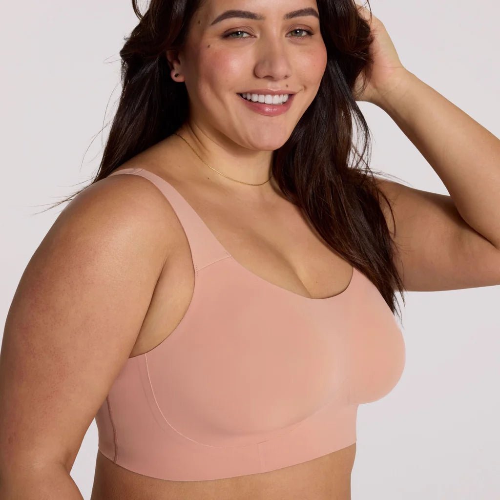 Evelyn & BobbieStructured Scoop BraBravo Bra Boutique