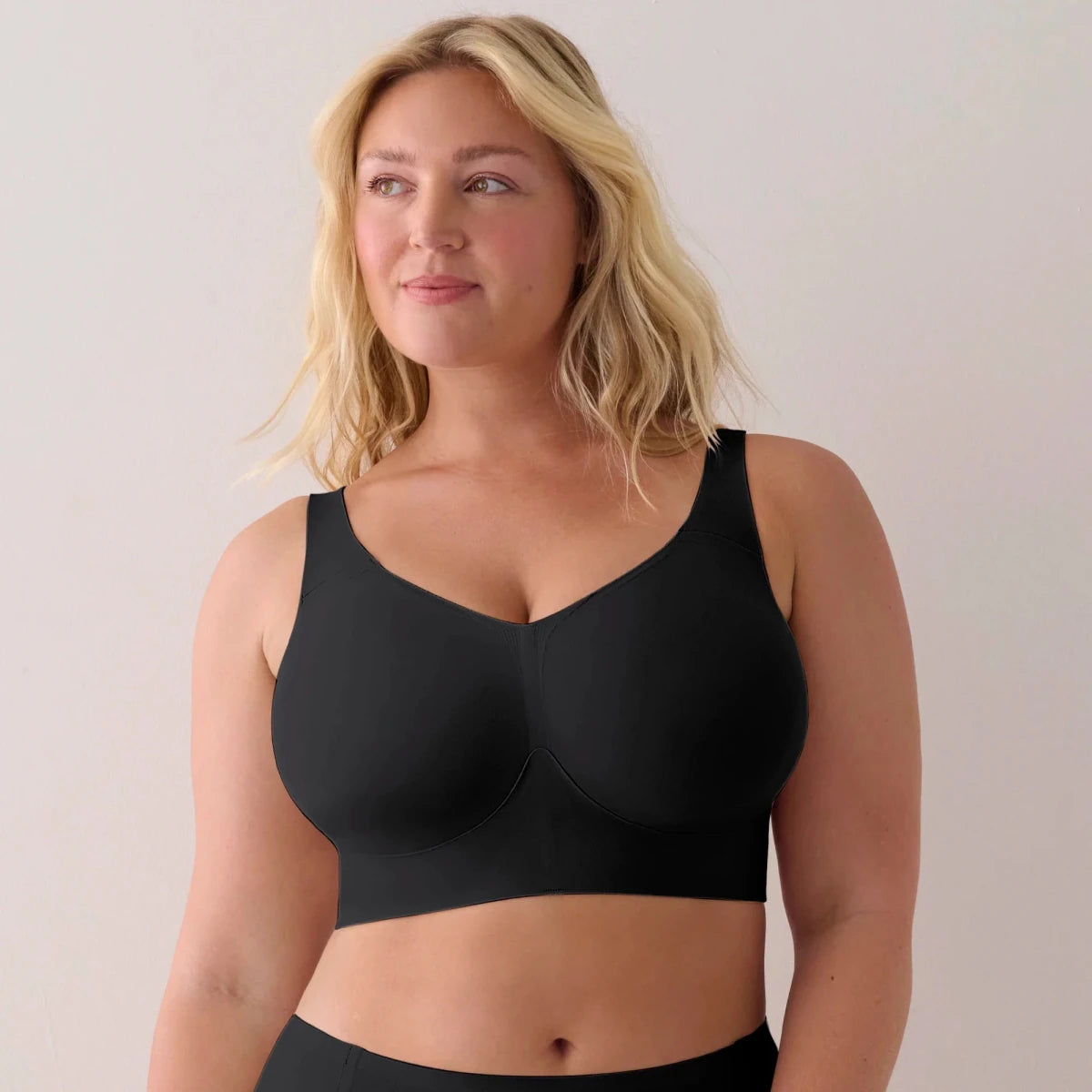 Evelyn & BobbieThe Busty BraBravo Bra Boutique