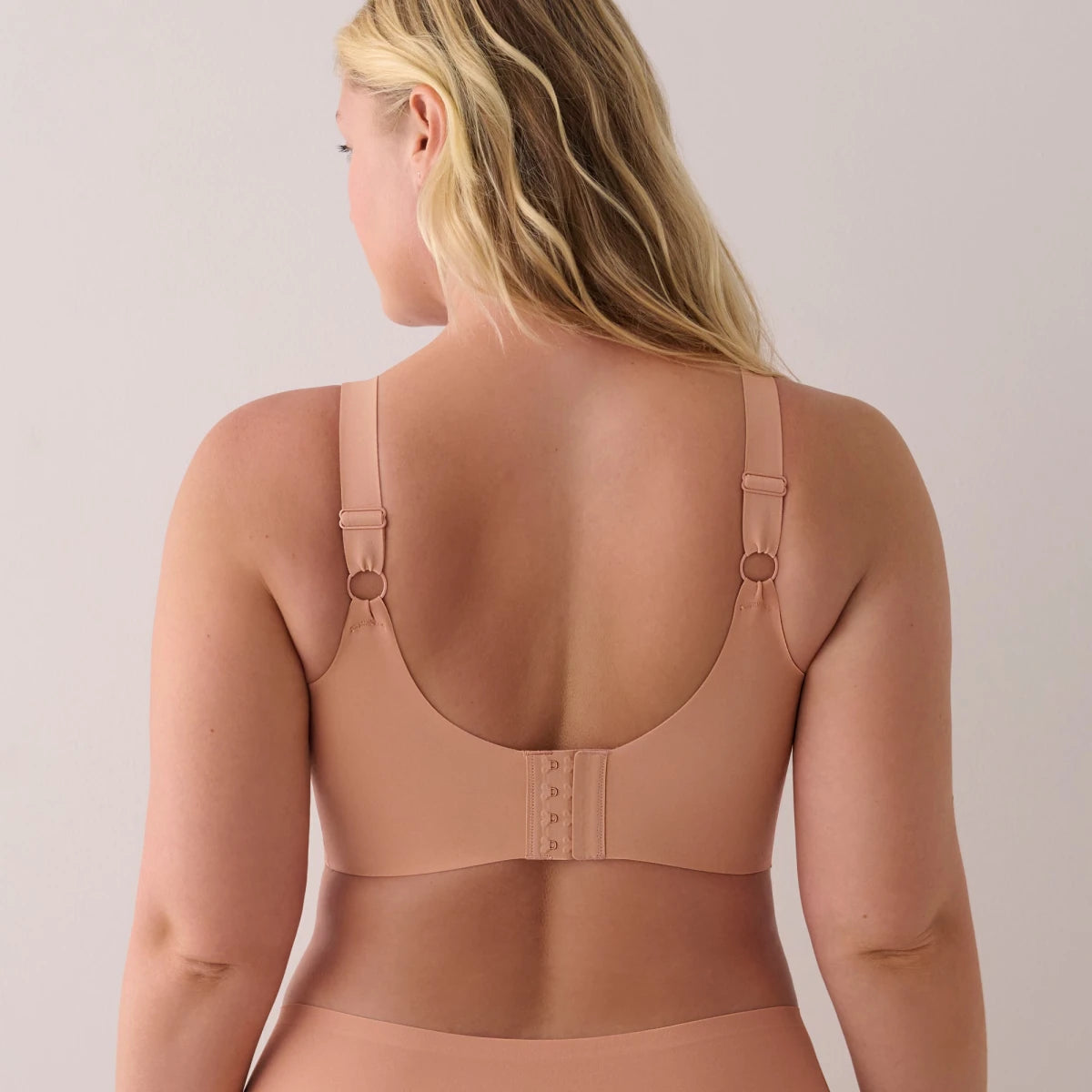 Evelyn & BobbieThe Busty BraBravo Bra Boutique
